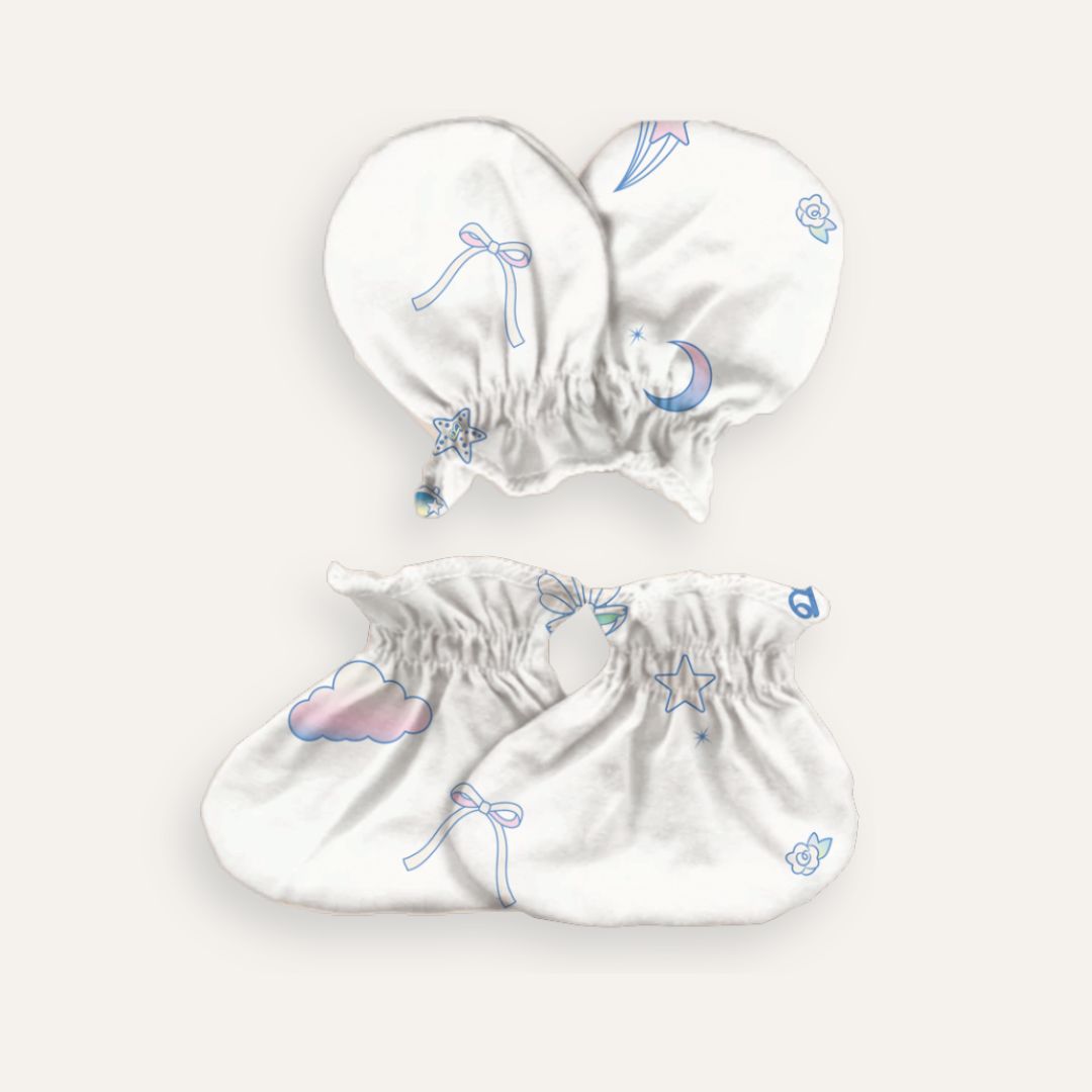 Barbie Mittens and Booties in Iconic Diamond